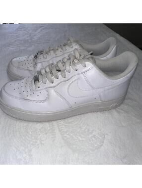 Nike Air Force 1 White Leather Sneakers size 9